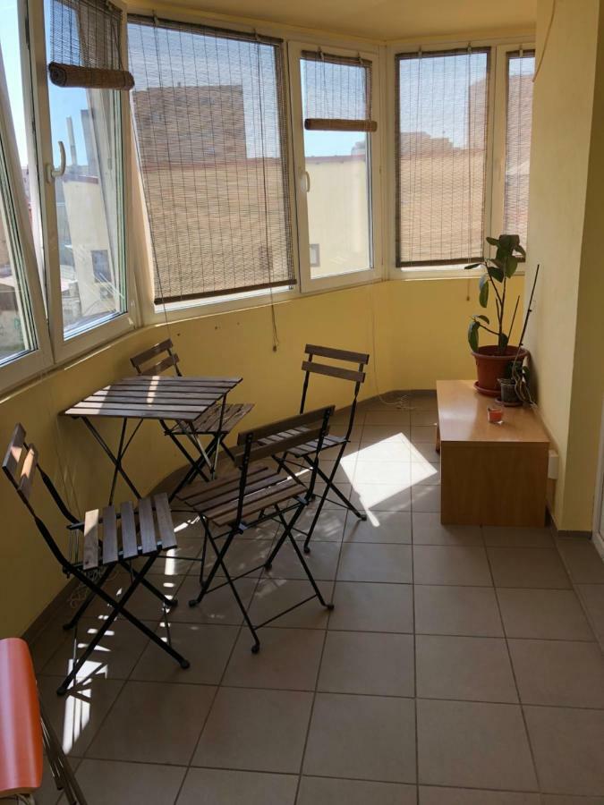 Green Apartment With Terrace 12 Bukarest Exterior foto